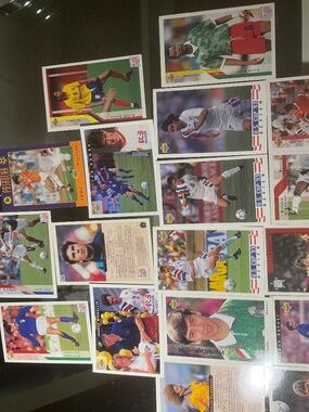 OFFICIAL 1994 World Cup USA 94  Soccer: Collectors Trading Cards: MINT CONDITION